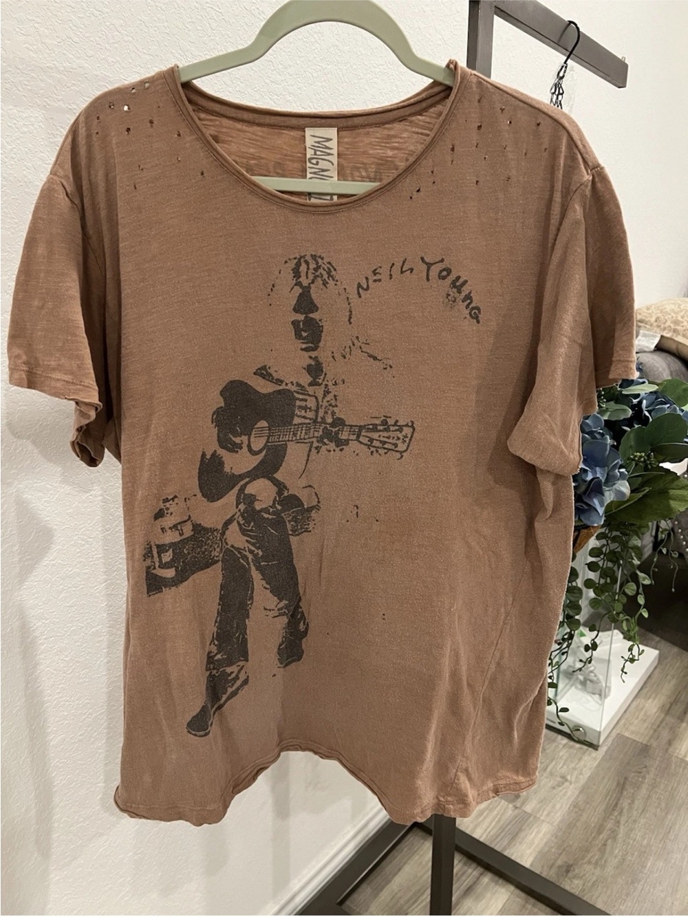 Magnolia Pearl Distressed Brown Graphic Short Sleeve Tee